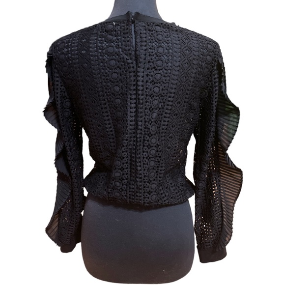 Ruffled Pullover Blouse - Picture 4 of 5